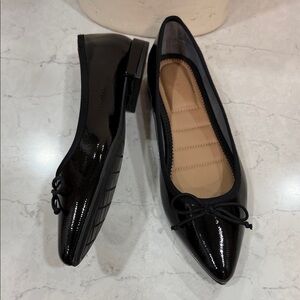 Kelly & Katie Black Abby Ballet Flats with bow detail patent leather size 8.5